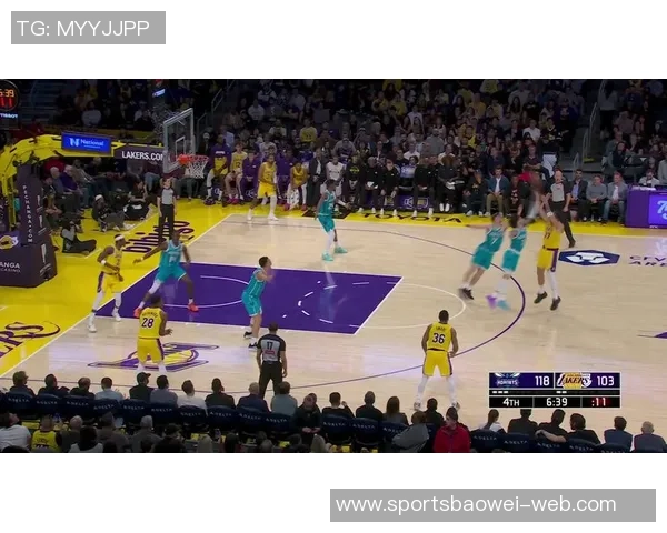 拉梅洛鲍尔三分球火力全开16投10中砍下28分4篮板13助攻1抢断表现惊艳 拉梅洛鲍尔三分球火力全开16投10中砍下28分4篮板13助攻1抢断表现惊艳