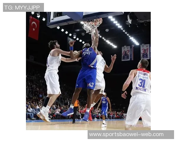 博班称赞恩比德如野兽般强大低位得分能力无人能挡 博班称赞恩比德如野兽般强大低位得分能力无人能挡